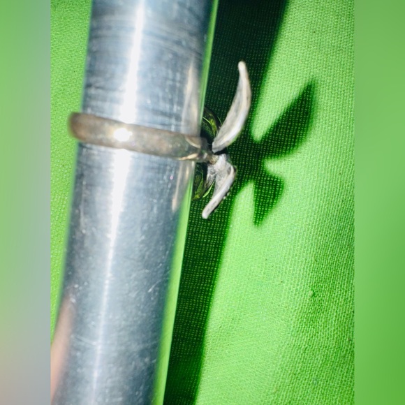 UNIQUE Elegant Butterfly .925 ring
Size 8 - Picture 5 of 8